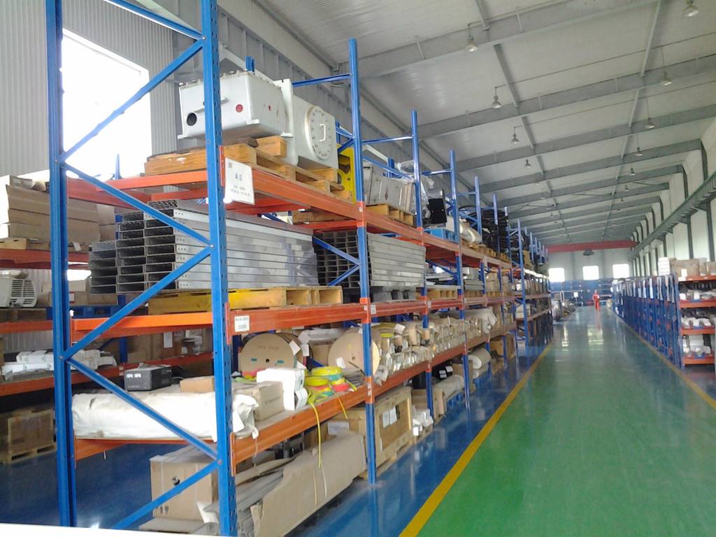 橫梁式貨架-重型貨架